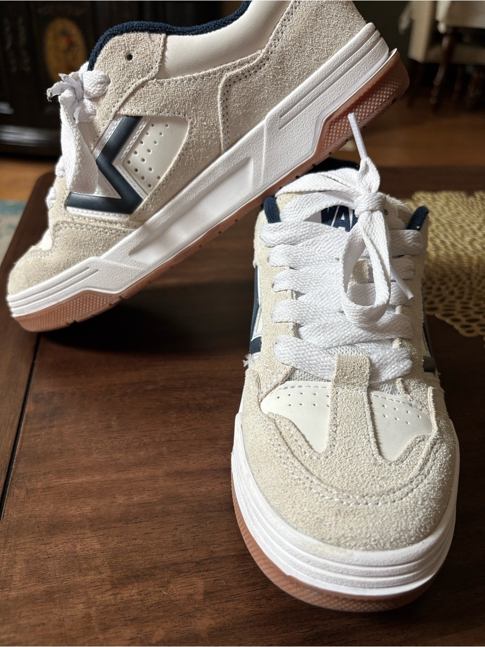 VANS Upland Shoe Marshmallow White / Vintage Blue UNISEX